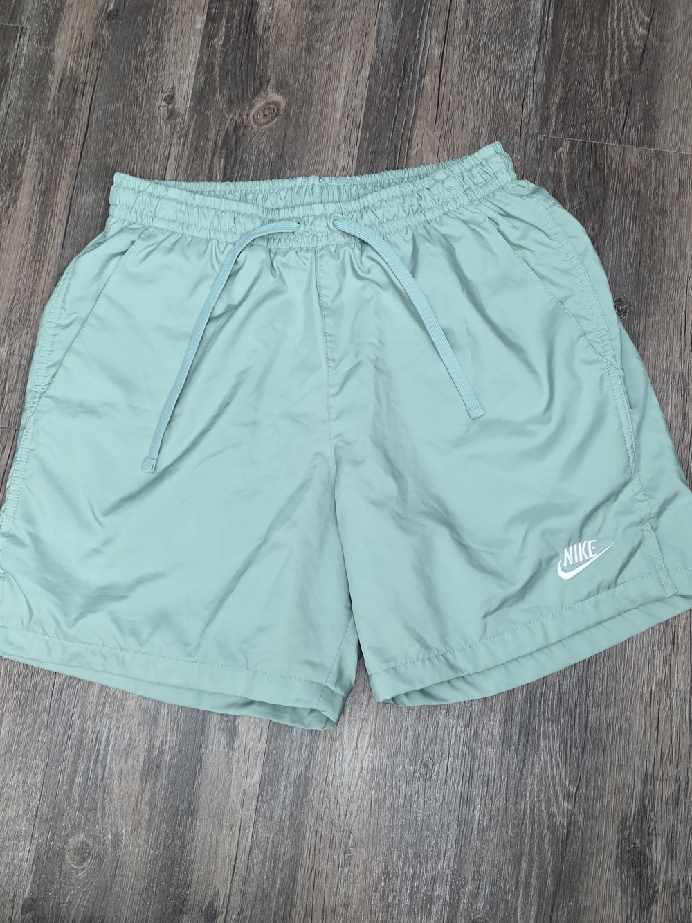 Nike Club Men’s Woven Flow Shorts Mint Green